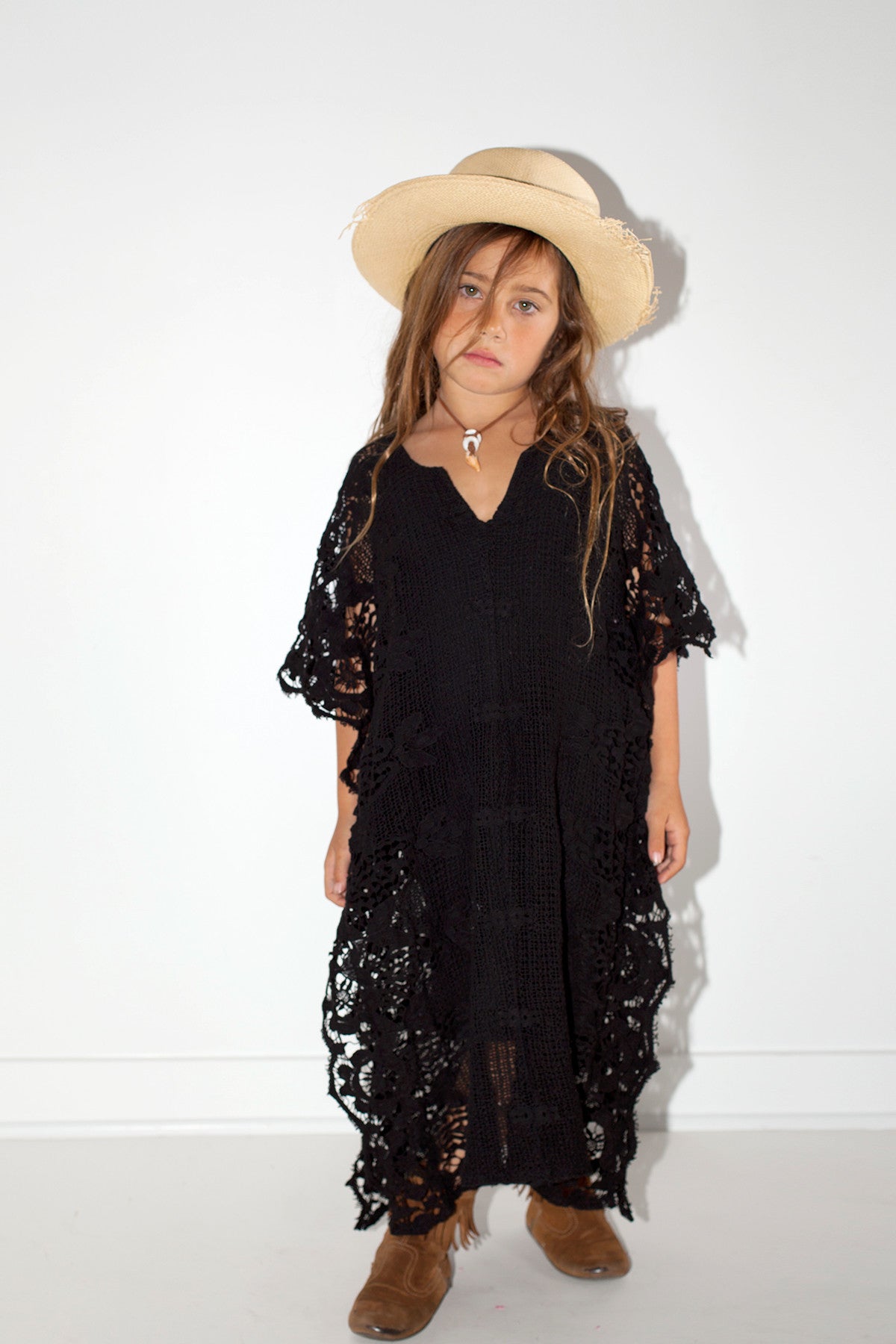 Lined Romantic Little mykonos kaftan in black lace