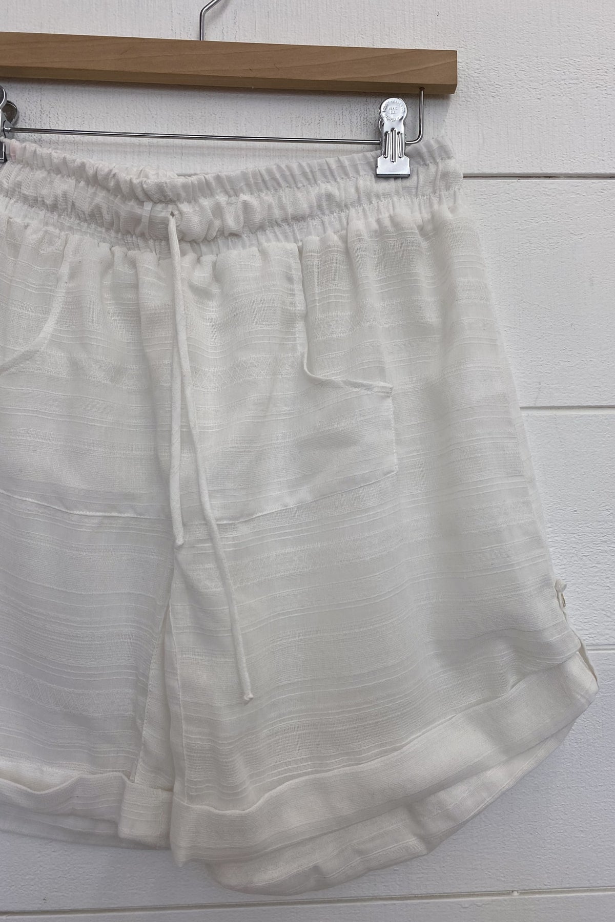 hilo bay shorts in sea salt